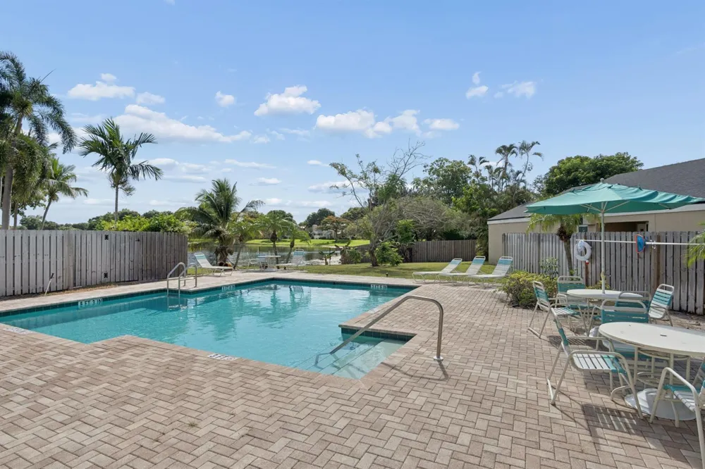 67 Kingfisher Way Boynton Beach, FL 33436