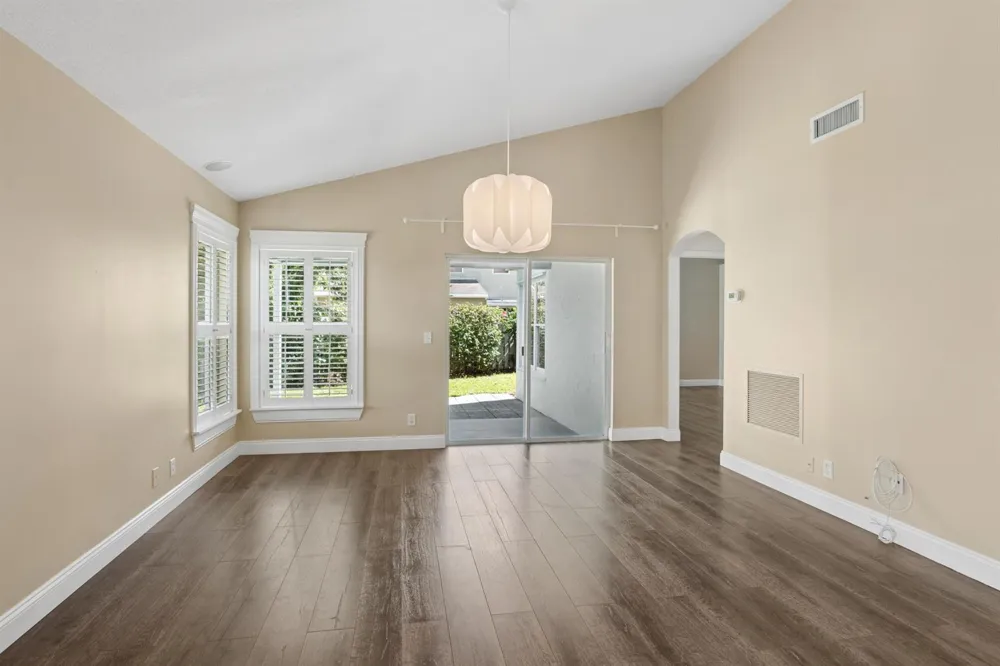67 Kingfisher Way Boynton Beach, FL 33436