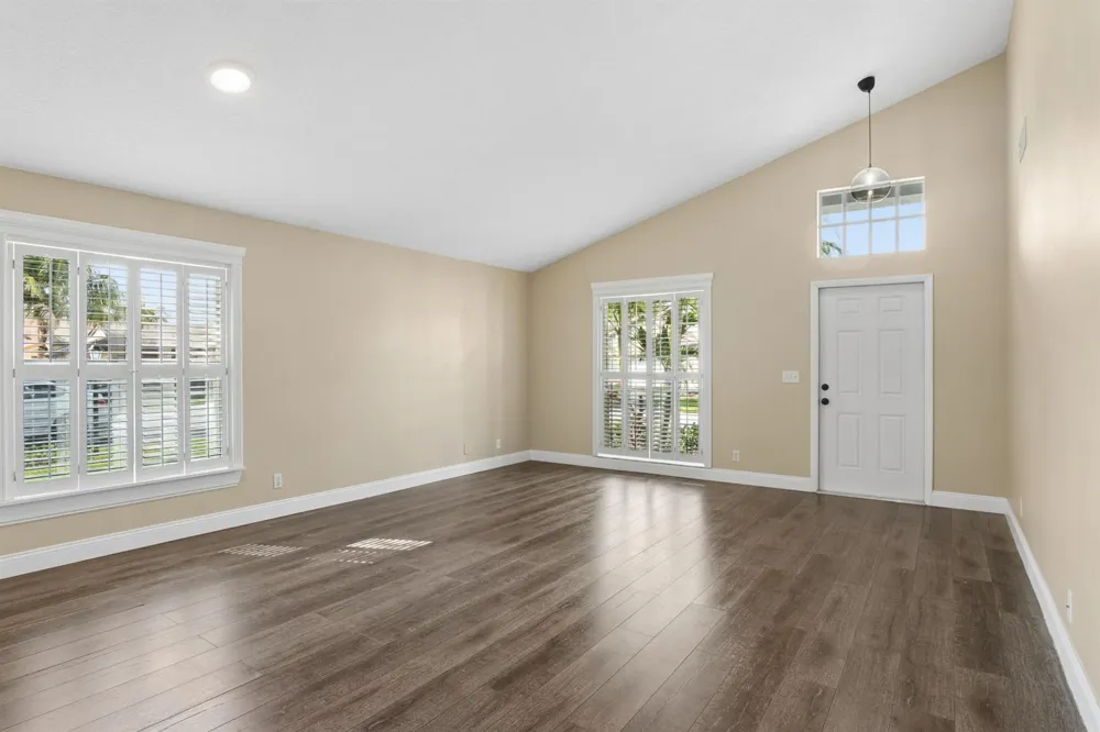 67 Kingfisher Way Boynton Beach, FL 33436