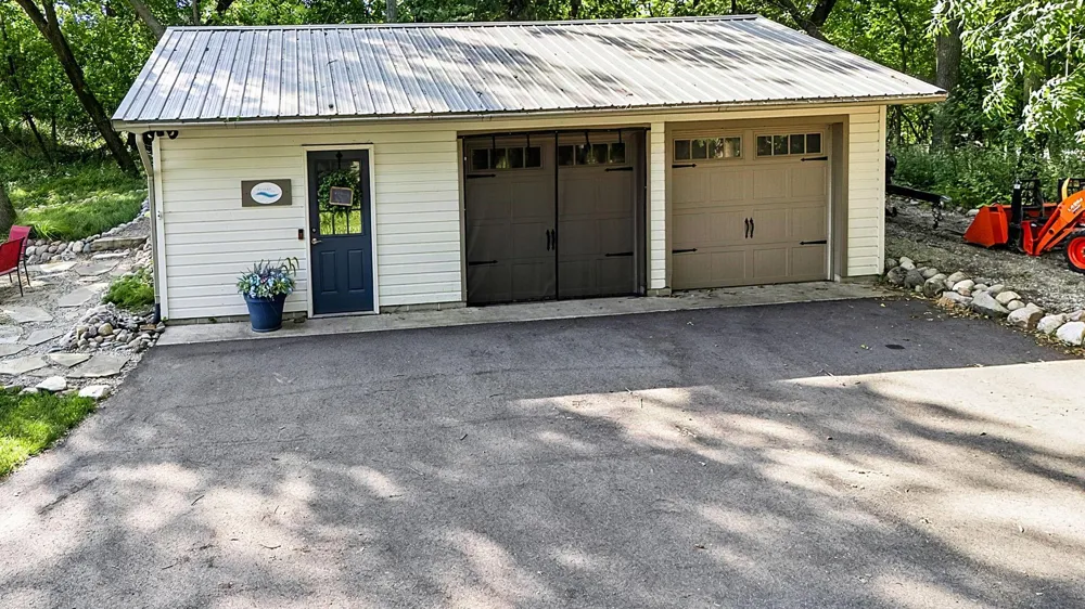 8995 Shore Drive Spicer, MN 56288