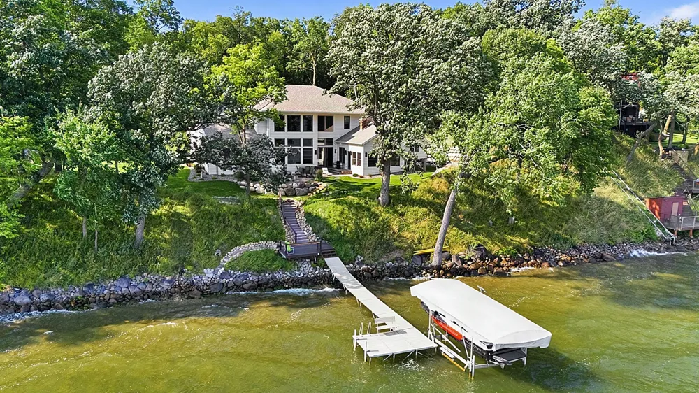 8995 Shore Drive Spicer, MN 56288
