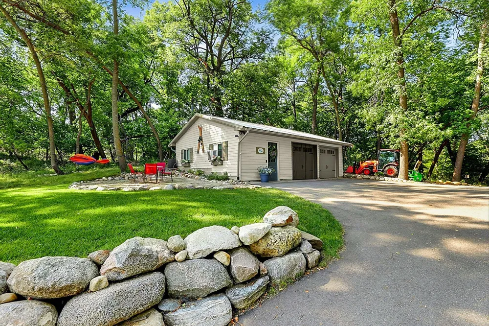 8995 Shore Drive Spicer, MN 56288