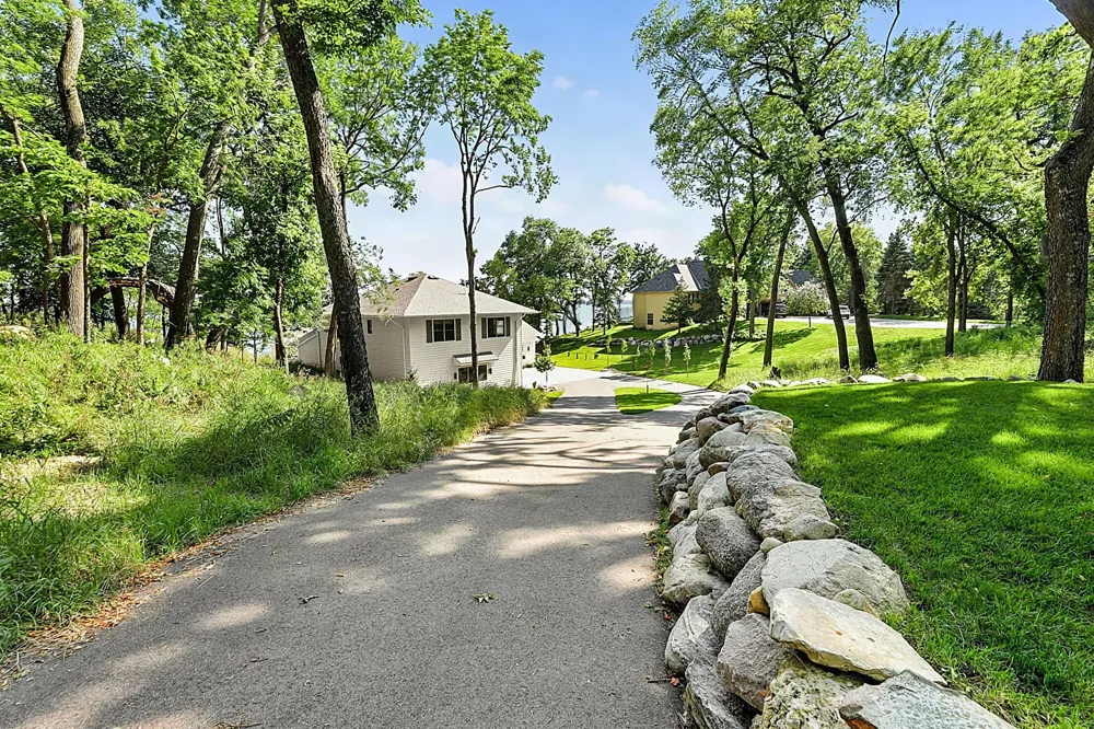 8995 Shore Drive Spicer, MN 56288