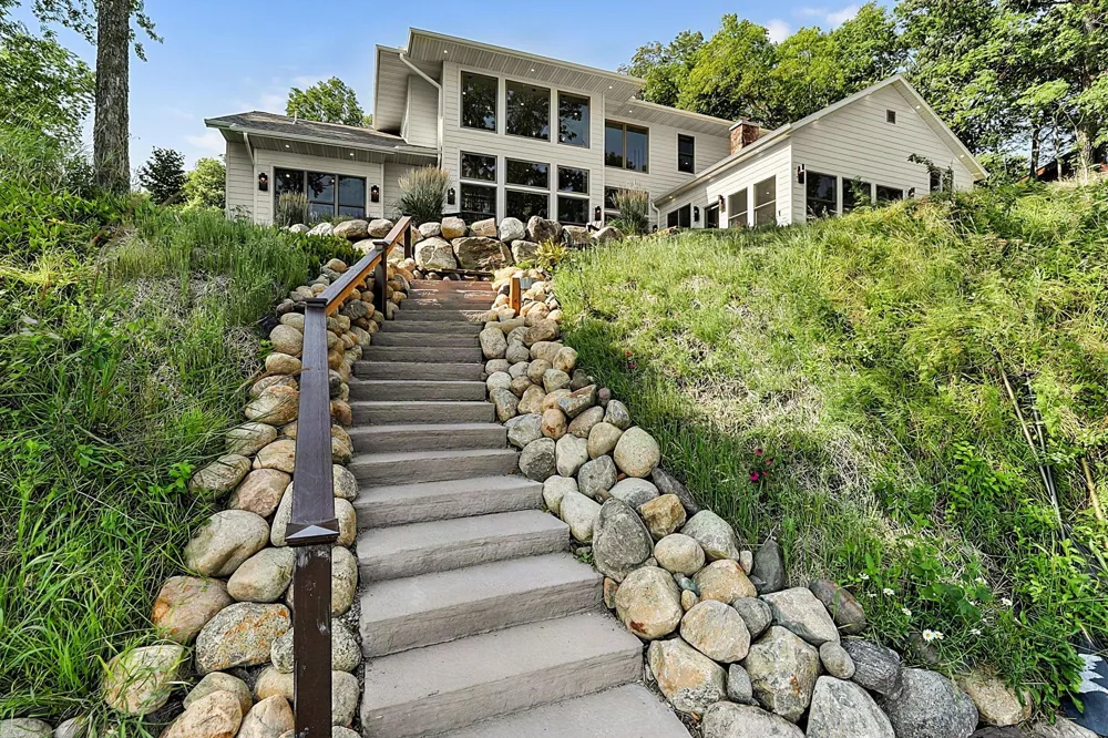 8995 Shore Drive Spicer, MN 56288