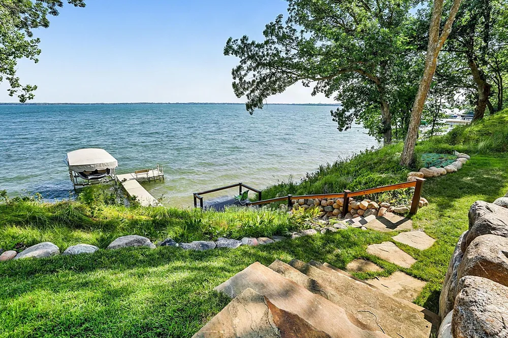 8995 Shore Drive Spicer, MN 56288