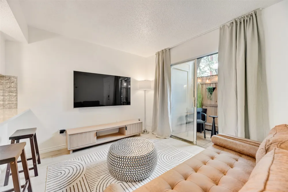 1810 Garrett Avenue #119 Dallas, TX 75206