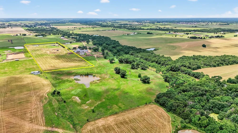 1802 Batey Road Collinsville, TX 76233