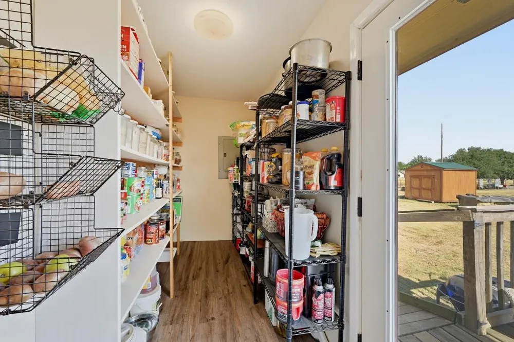 1802 Batey Road Collinsville, TX 76233