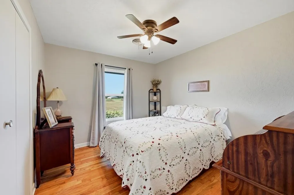 1802 Batey Road Collinsville, TX 76233