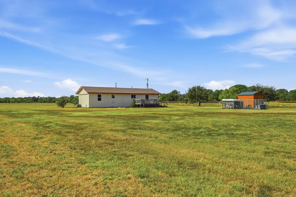1802 Batey Road Collinsville, TX 76233