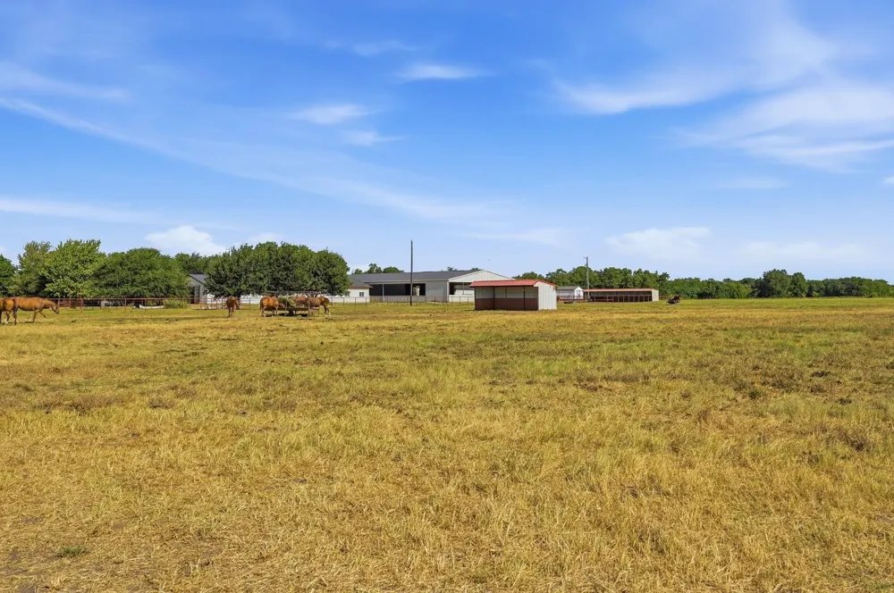1802 Batey Road Collinsville, TX 76233