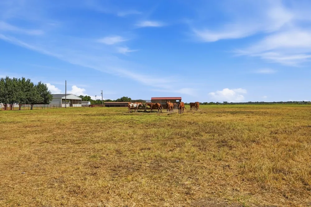 1802 Batey Road Collinsville, TX 76233
