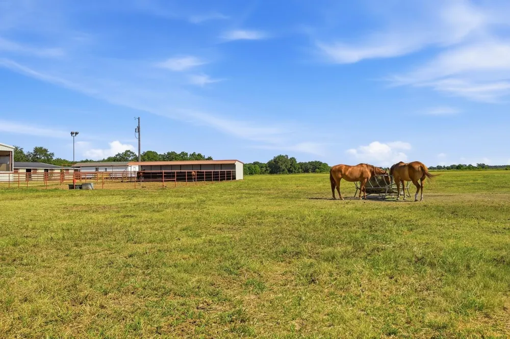 1802 Batey Road Collinsville, TX 76233