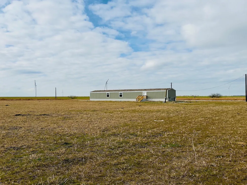 703 Sun Land Circle Dawson, TX 76639