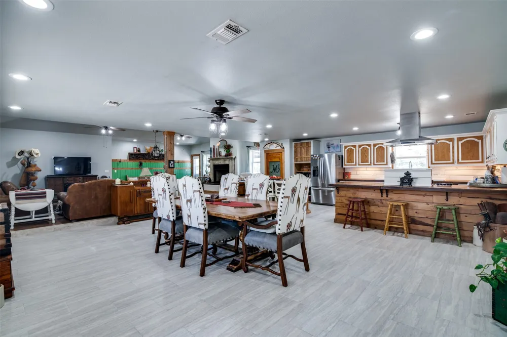 200 Vz County Road 2403 Canton, TX 75103