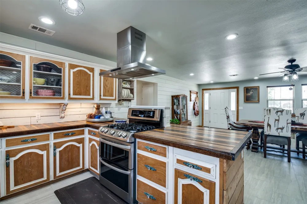 200 Vz County Road 2403 Canton, TX 75103