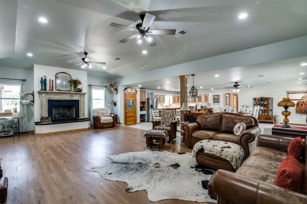 200 Vz County Road 2403 Canton, TX 75103