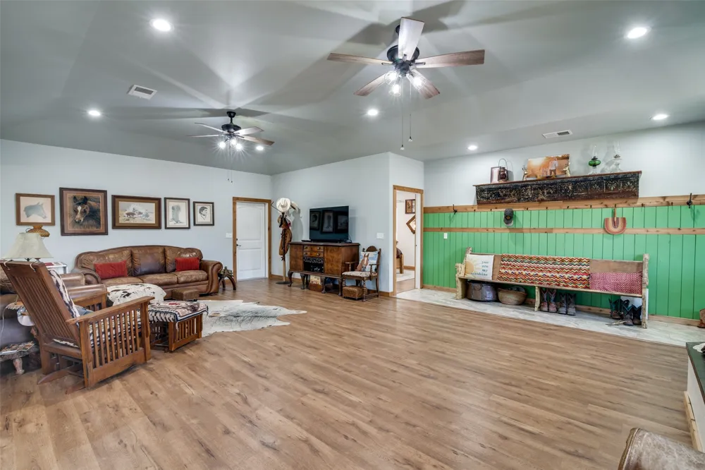 200 Vz County Road 2403 Canton, TX 75103