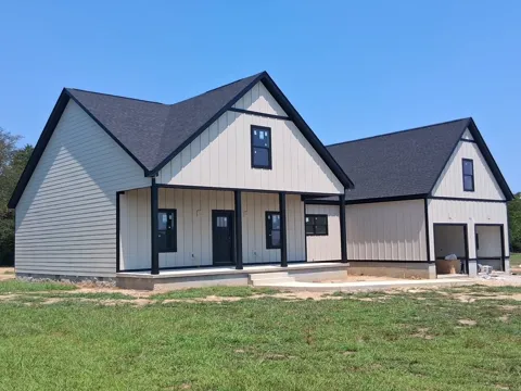 90 Pine Bluff Ct