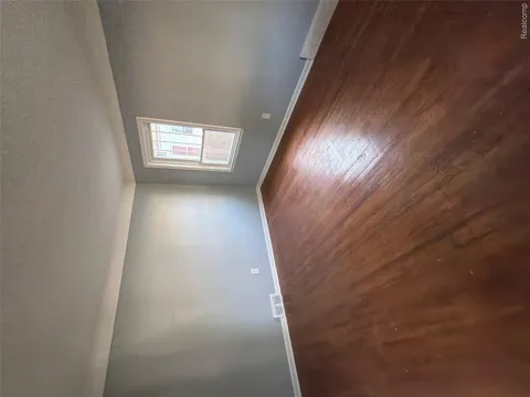 8661 Auburn