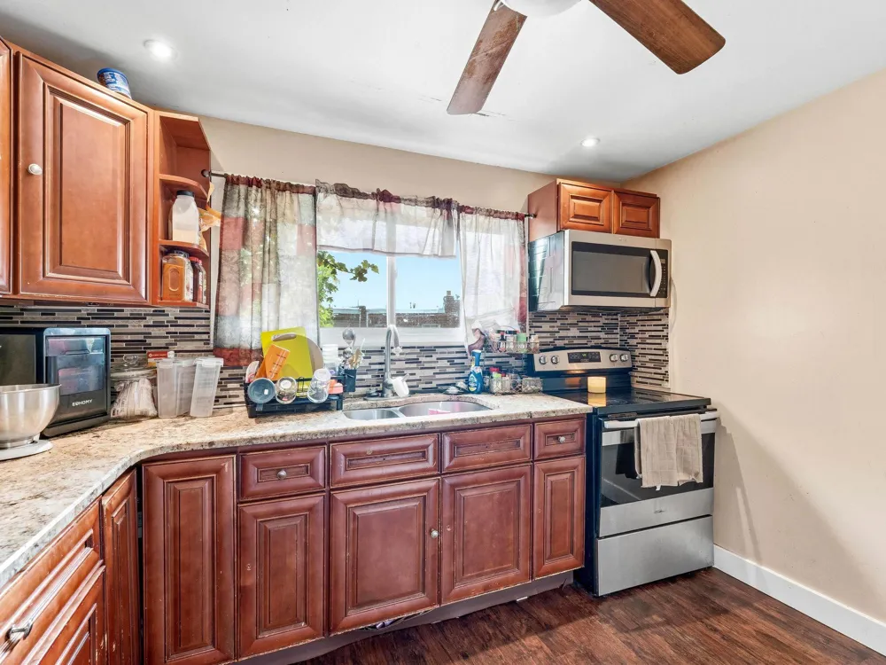 4931 UBER STREET Philadelphia, PA 19141