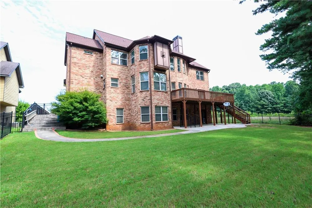 2389 Apalachee Crucis Lane Dacula, GA 30019