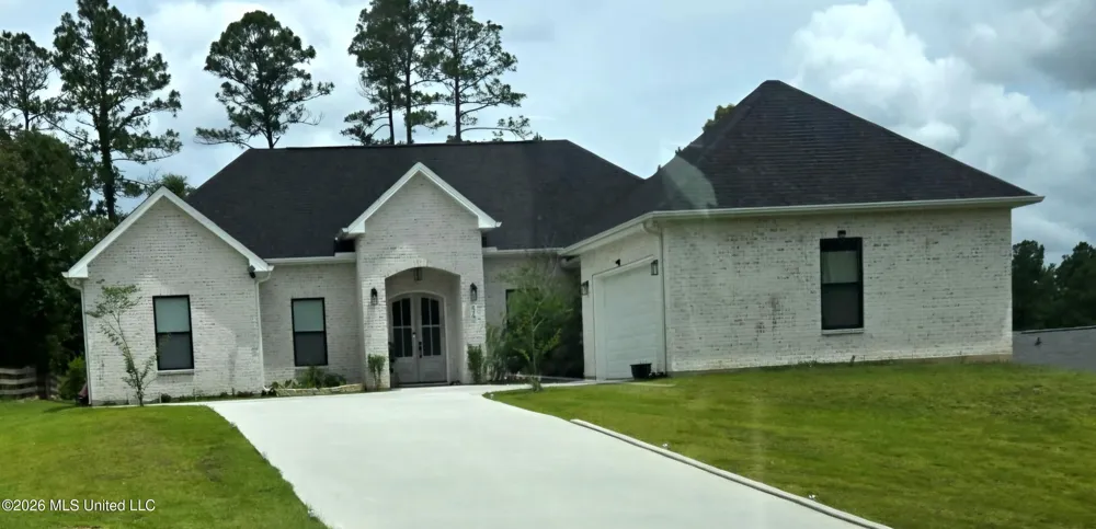17 Forrest View Drive Carriere, MS 39426