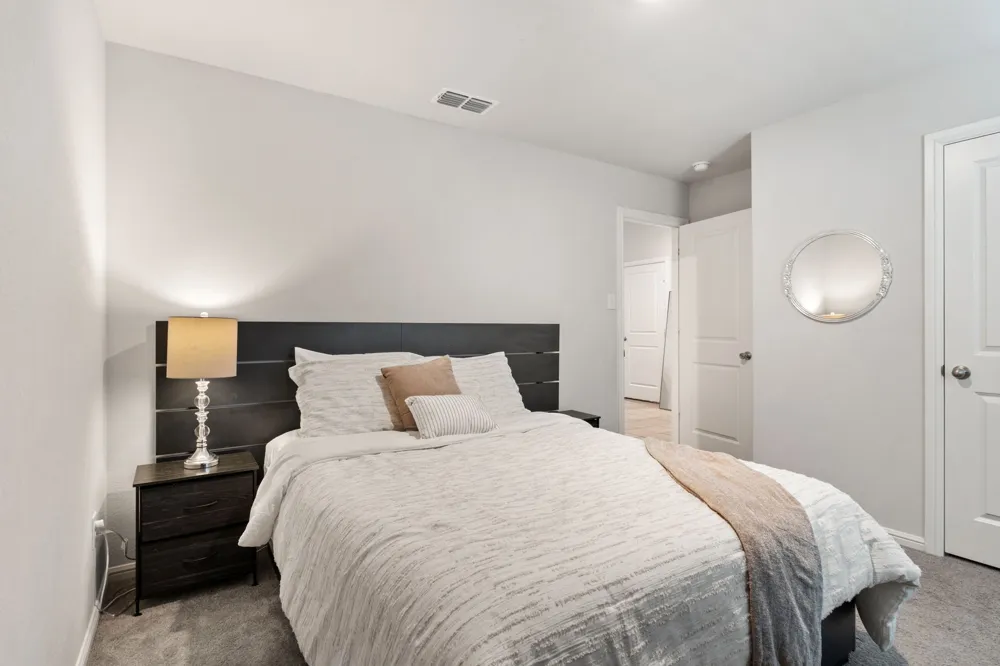 228 Abingdon Street Azle, TX 76020