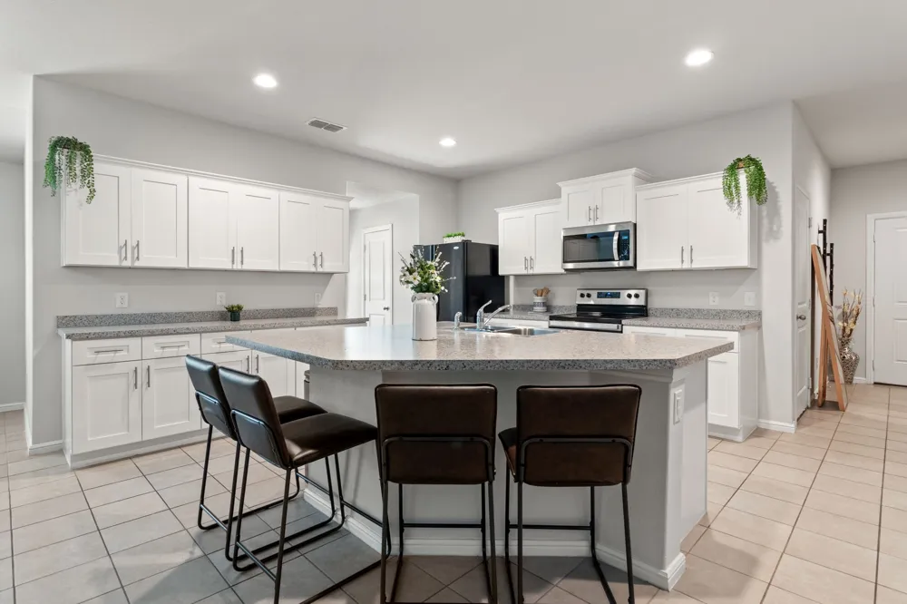 228 Abingdon Street Azle, TX 76020