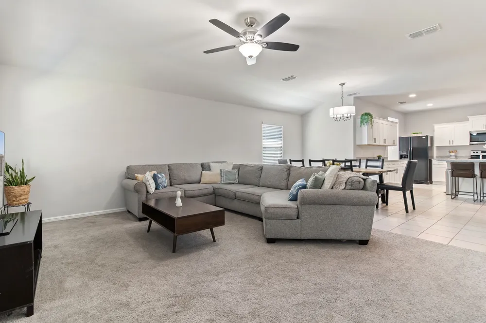 228 Abingdon Street Azle, TX 76020