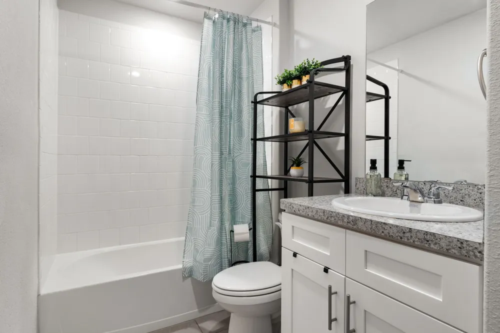 228 Abingdon Street Azle, TX 76020