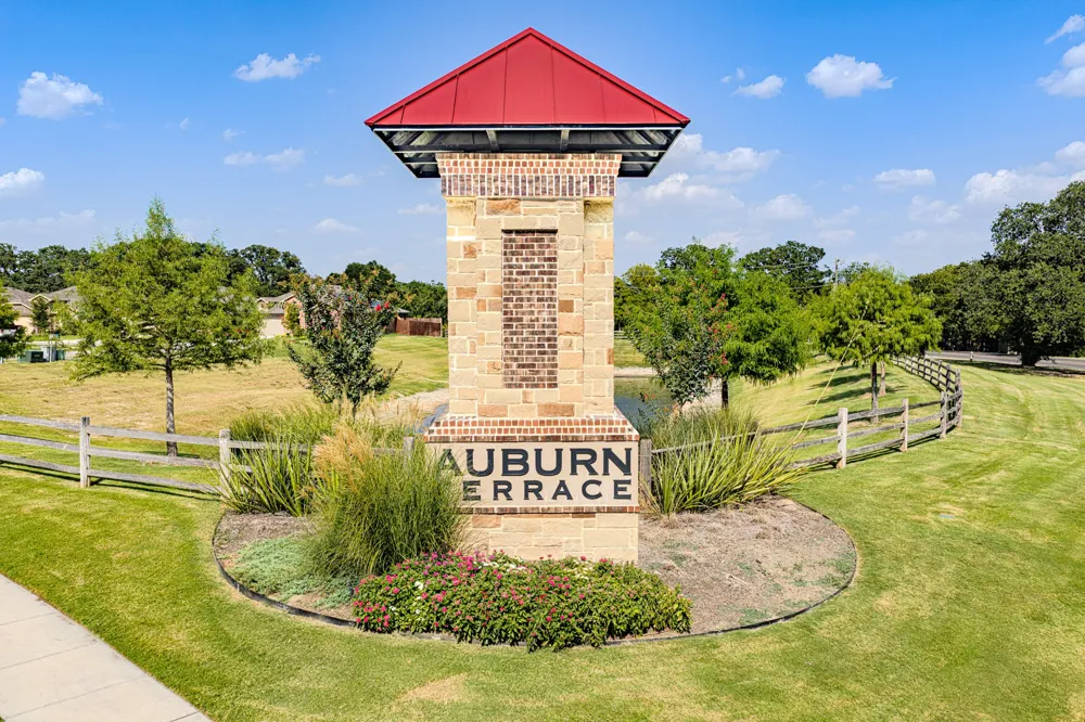 228 Abingdon Street Azle, TX 76020