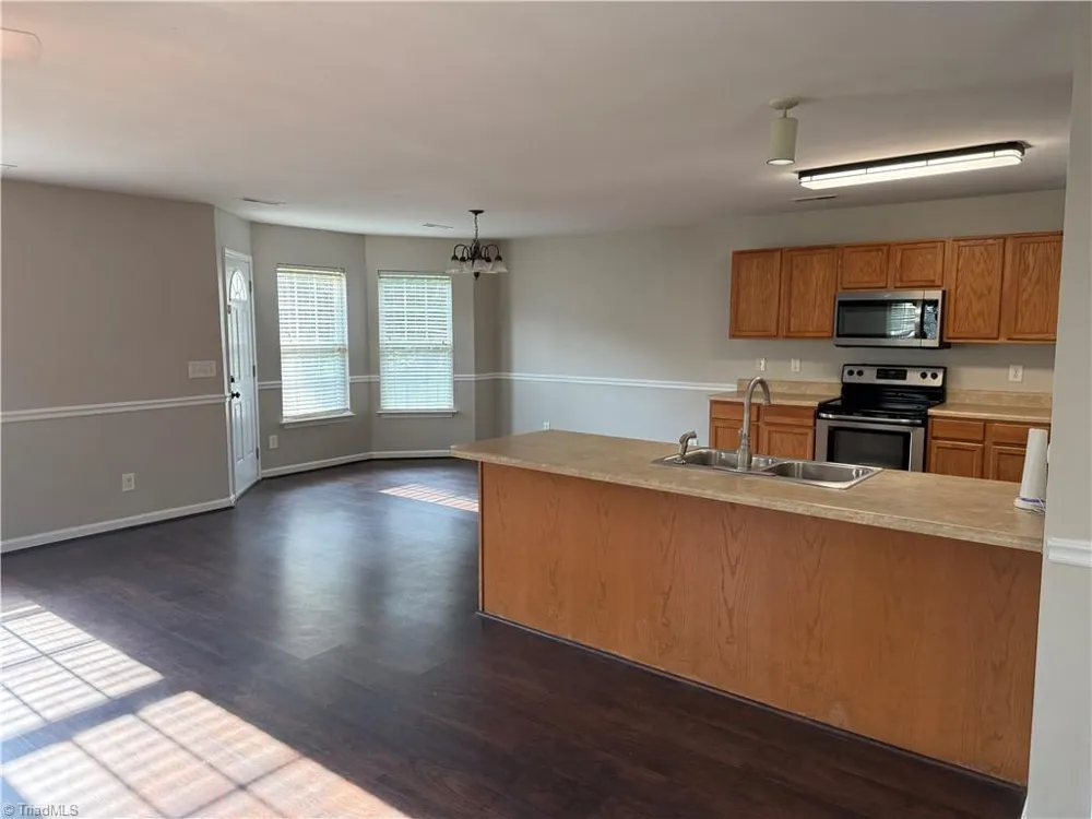 157 Dunbarton Court Winston-Salem, NC 27107
