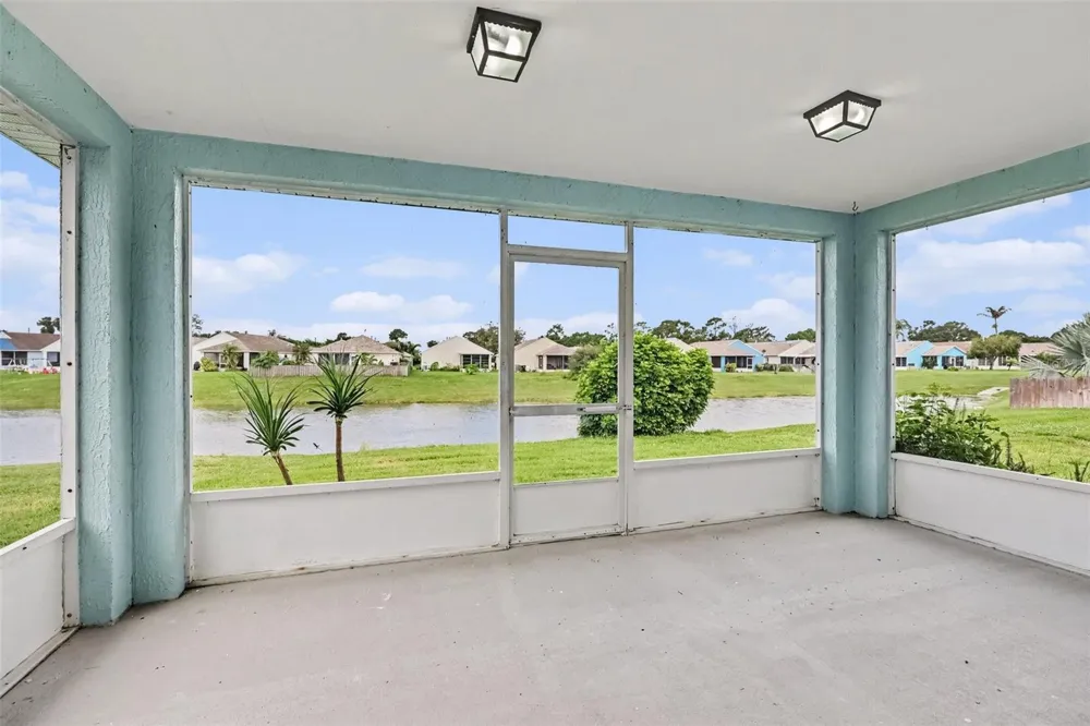 2056 REDWOOD CIRCLE NE Palm Bay, FL 32905