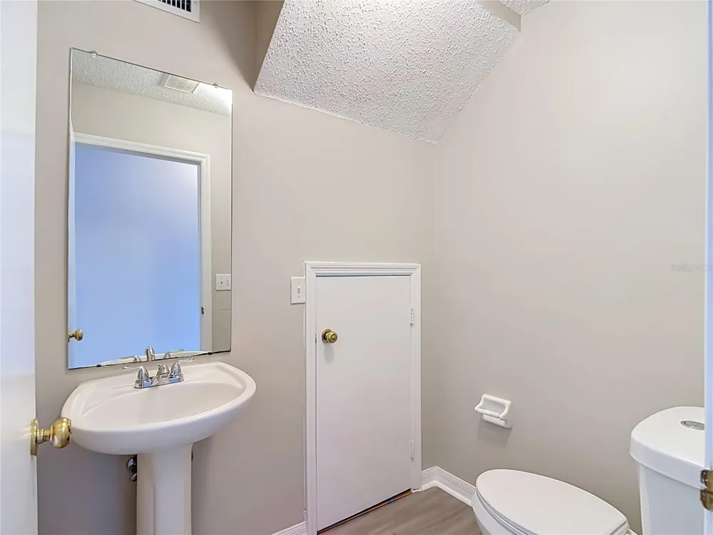 2245 FLUORSHIRE DRIVE Brandon, FL 33511