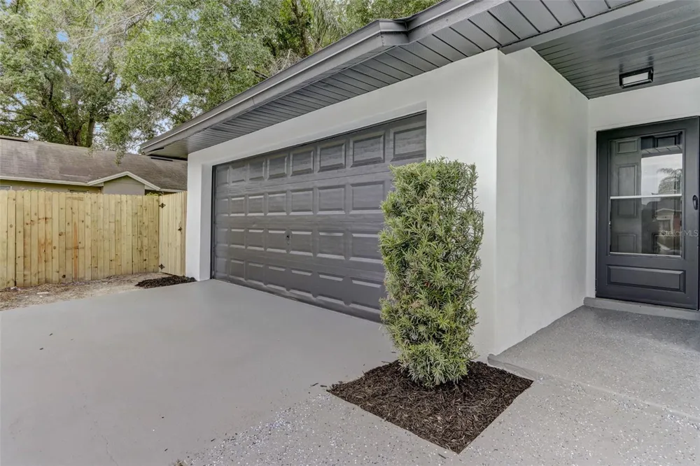 7711 LAKESIDE WOODS DRIVE Orlando, FL 32810