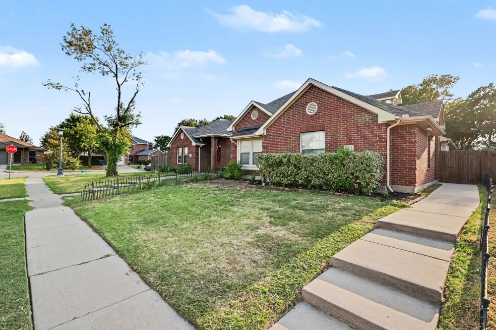 1637 Myrtle Drive Little Elm, TX 75068