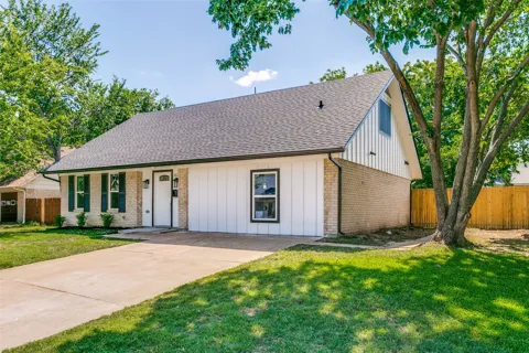 3525 Bangor Court E
