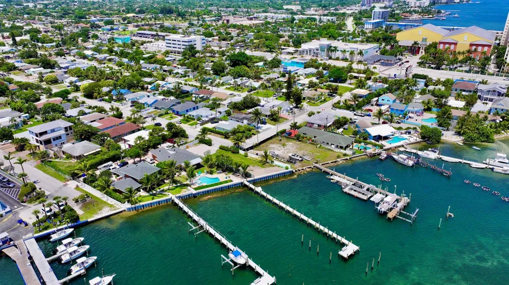 265 E 23RD STREET Riviera Beach, FL 33404