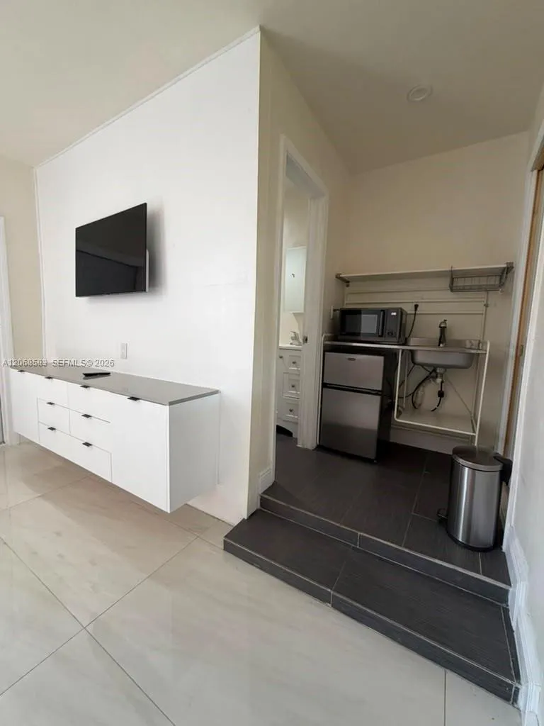 1725 SW 32nd St #0 Fort Lauderdale, FL 33315