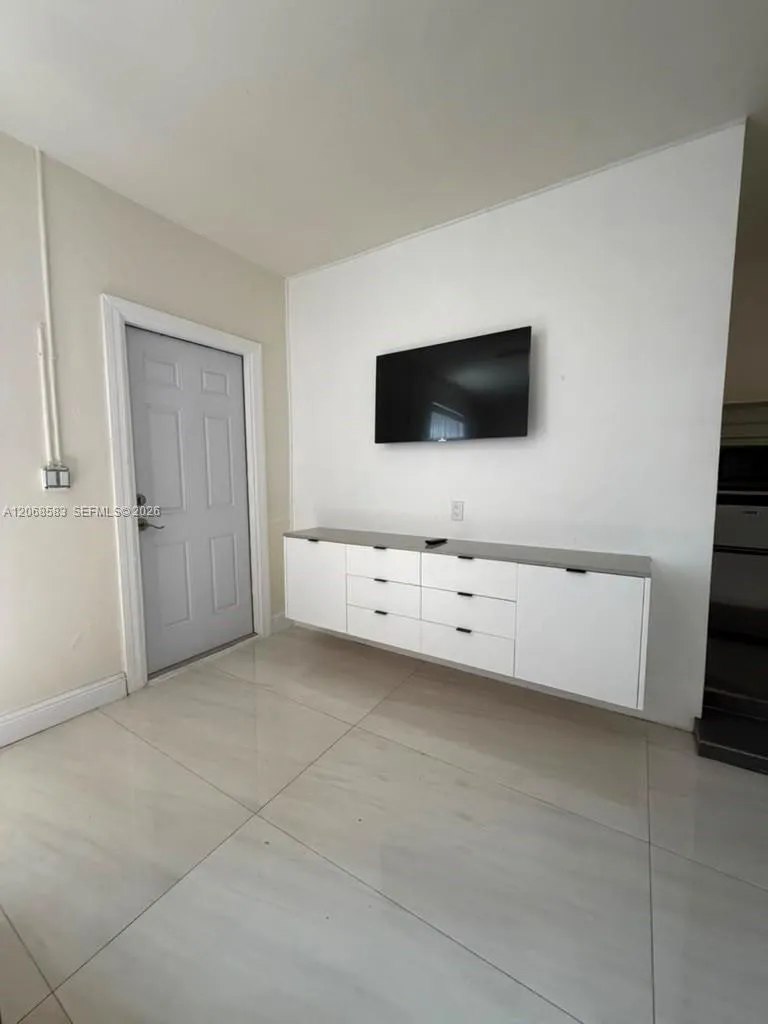 1725 SW 32nd St #0 Fort Lauderdale, FL 33315