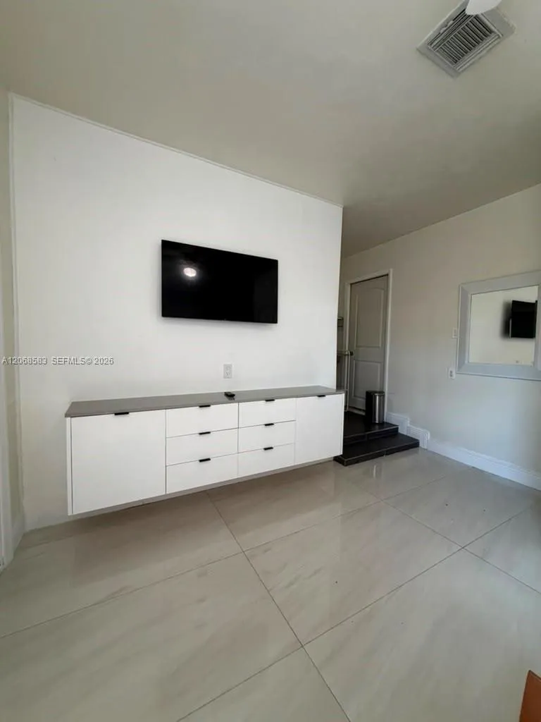 1725 SW 32nd St #0 Fort Lauderdale, FL 33315