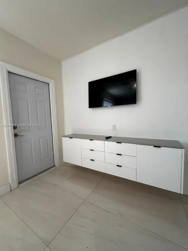 1725 SW 32nd St #0 Fort Lauderdale, FL 33315
