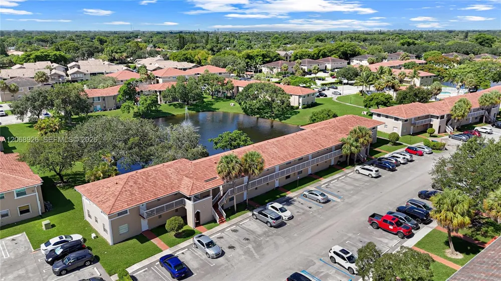 10056 Twin Lakes Dr #37-D Coral Springs, FL 33071