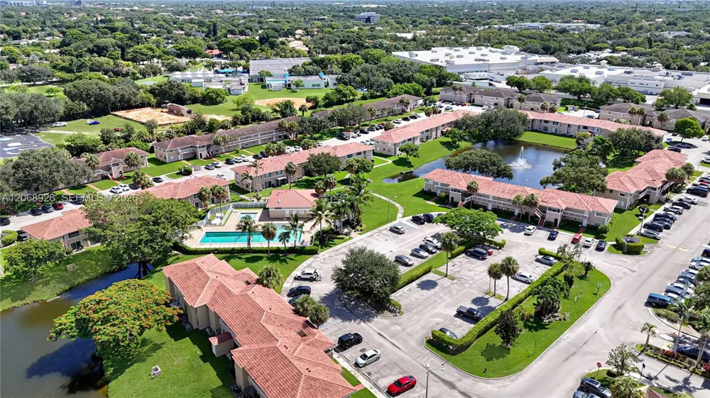 10056 Twin Lakes Dr #37-D Coral Springs, FL 33071