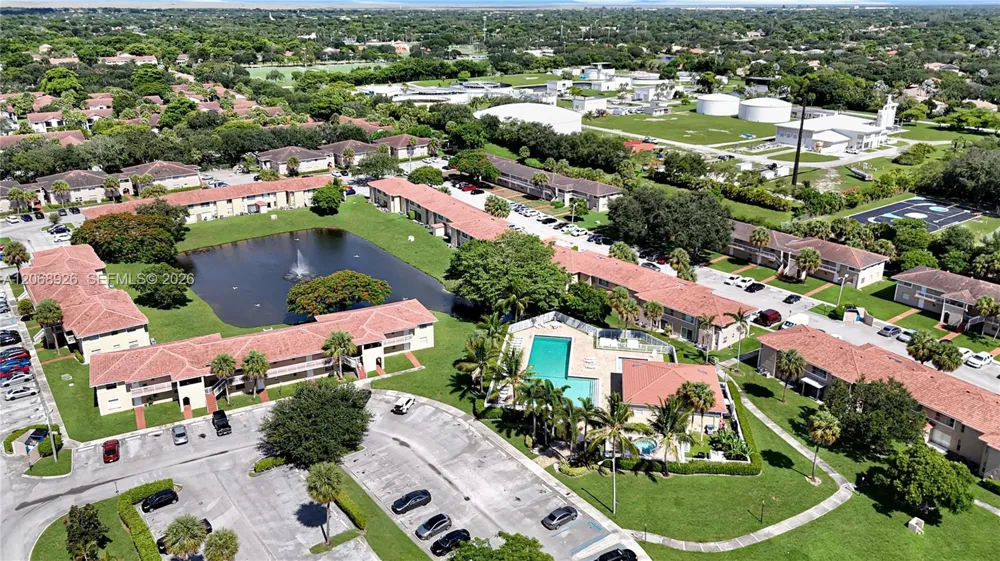 10056 Twin Lakes Dr #37-D Coral Springs, FL 33071