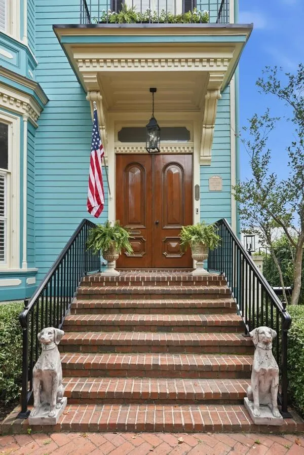 207 E Gwinnett Street 