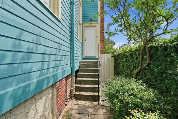 207 E Gwinnett Street 
