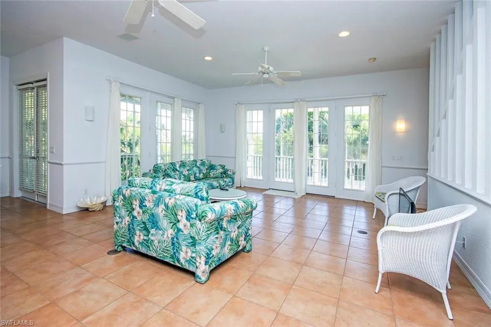 580 Sea Oats Drive Sanibel, FL 33957
