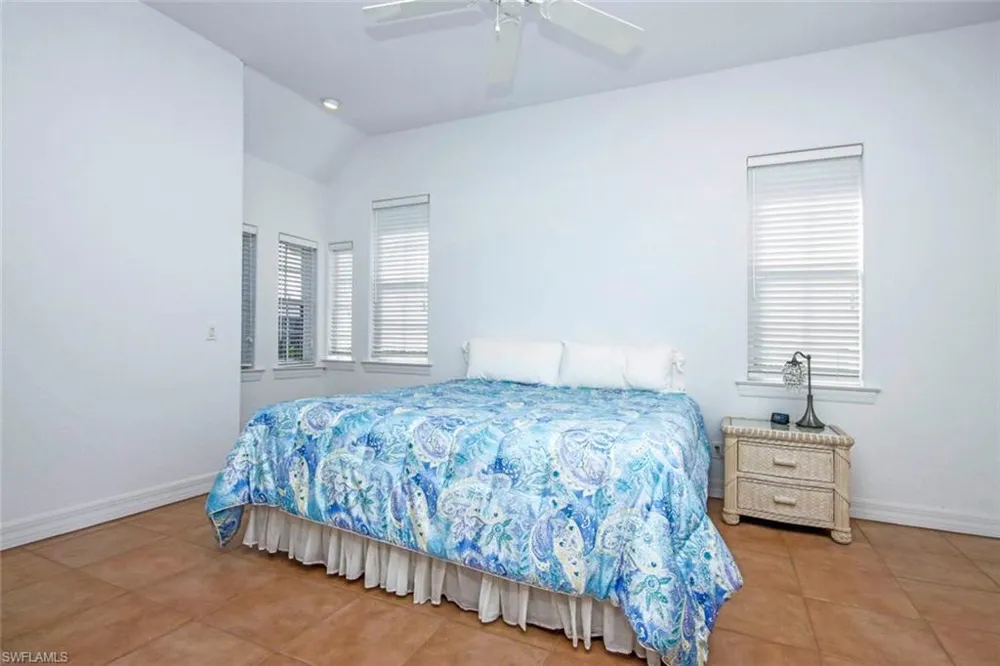 580 Sea Oats Drive Sanibel, FL 33957